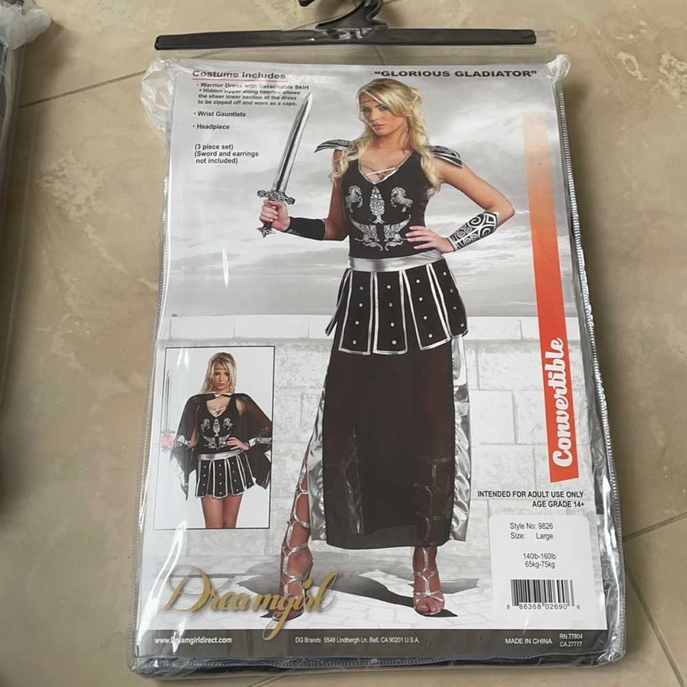 NWT Glorious Gladiator costume size large